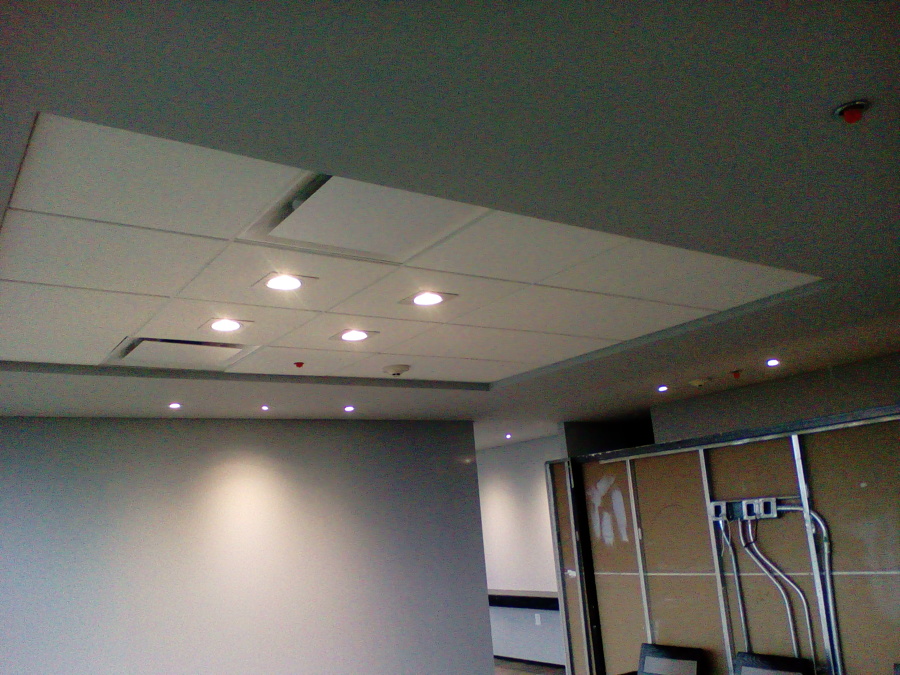 Iluminación sala de juntas