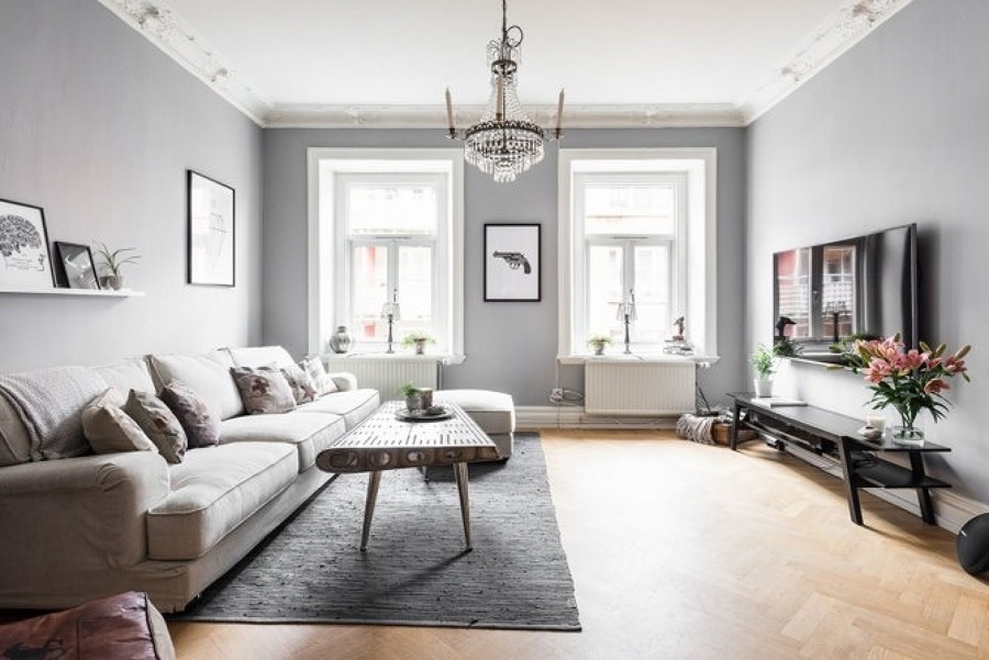 Foto: Sala de Color Gris con Piso de Madera #260364 - Habitissimo