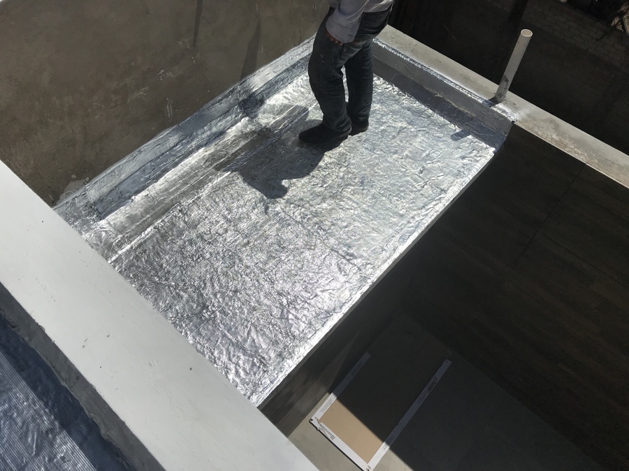 Impermeabilización de área de patio en 3er piso.