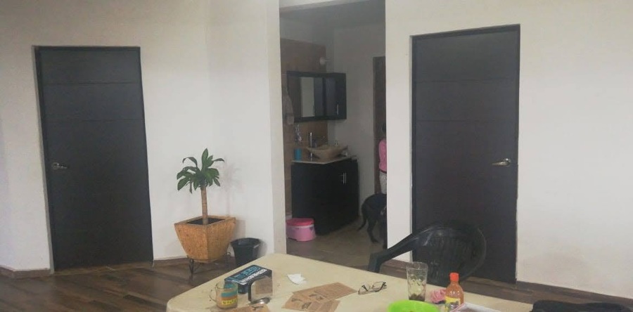 ingreso a recamaras y baño comun