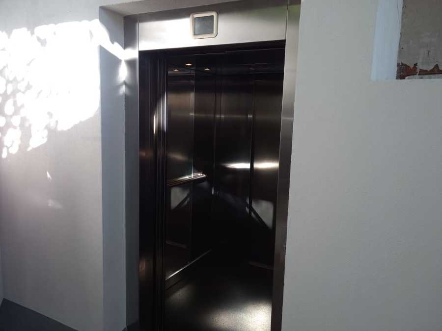 Instalación de ascensor MRL para 11 personas para 3 niveles