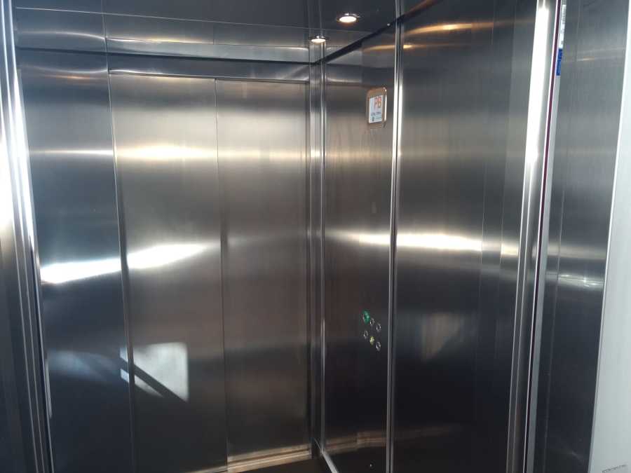 Instalación de ascensor MRL para 11 personas para 3 niveles