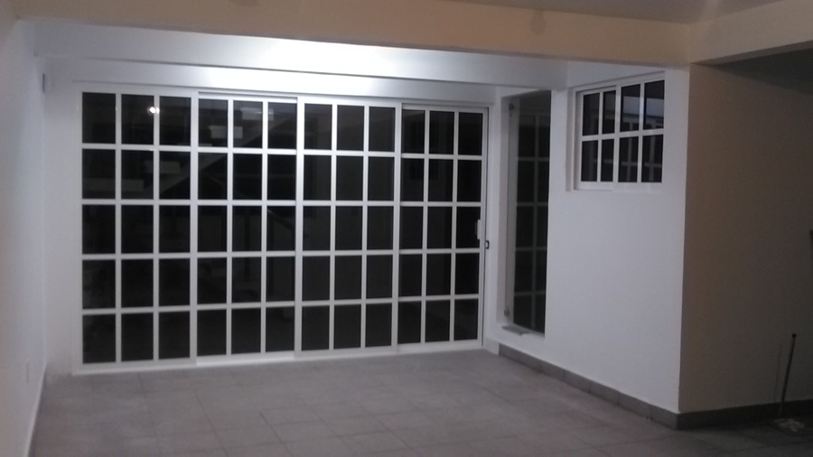 INSTALACIÓN DE CANCELERÍA DE ALUMINIO