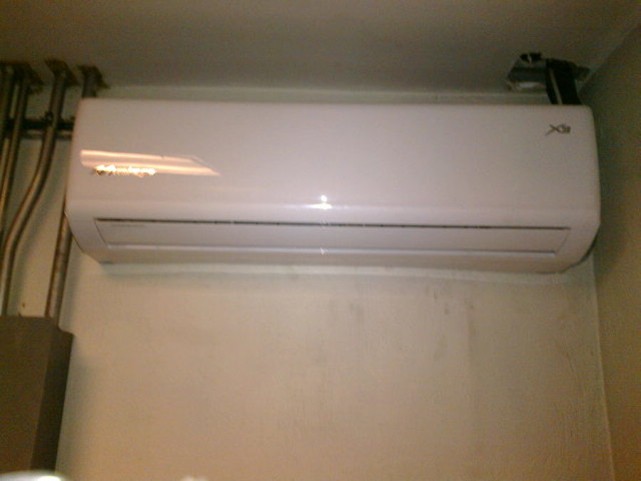 INSTALACION DE EQUIPO DE AIRE ACONDICIONADO  TIPO MINI SPLIT  MIRAGE X3 2 TONELADAS