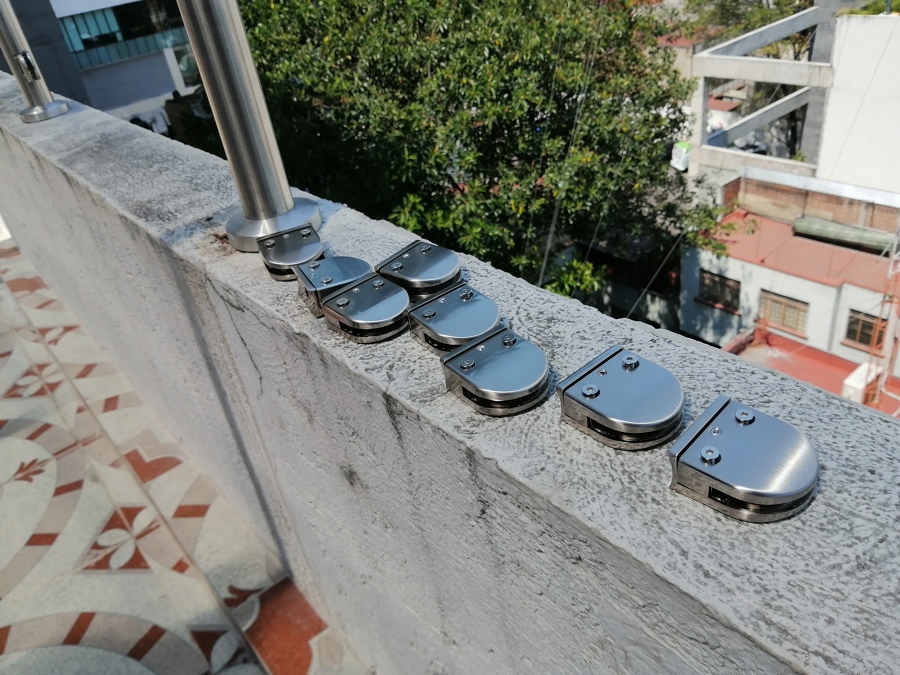 Instalación de grapas