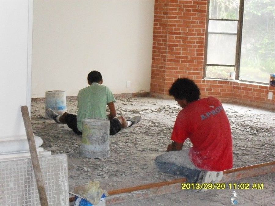 Instalación de piso en residencia.