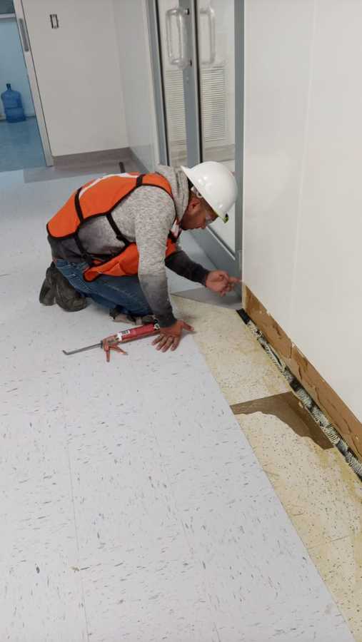 Instalacion de zoclo de linoleo