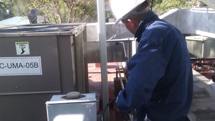 INSTALACIÓN Y LIMPIEZA DE DUCTOS PARA UMAS