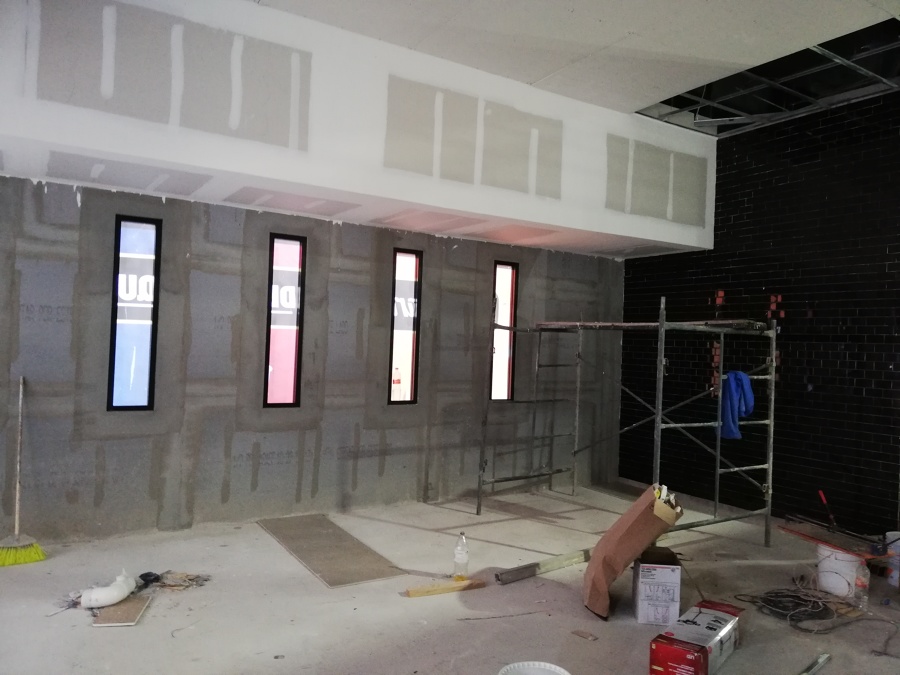 Foto: Carls Jr Aleda de Javier Hernández #493329 - Habitissimo