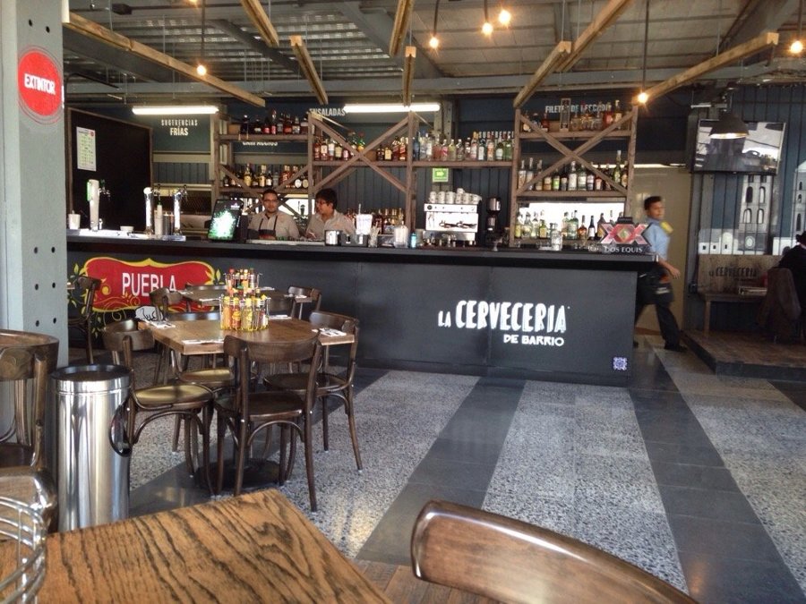 INTERIOR AREA DE COMENSALES
