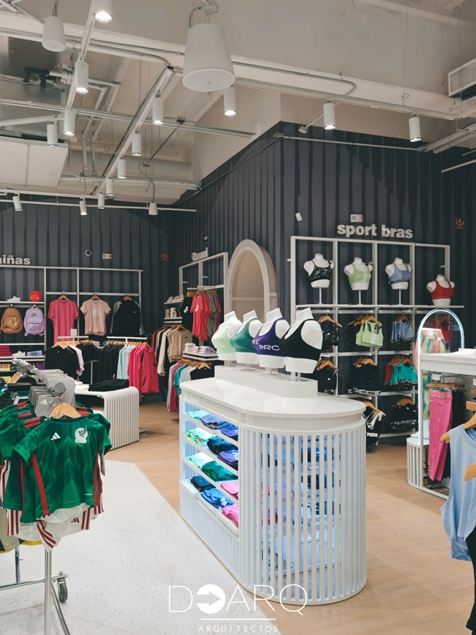 Interior de tienda deportiva