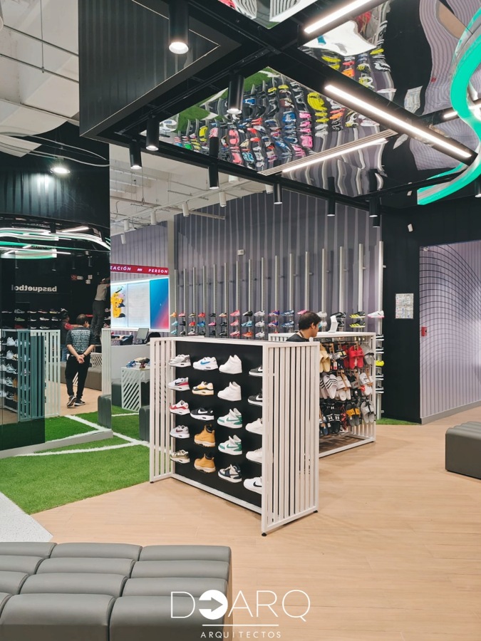 Interior de tienda deportiva