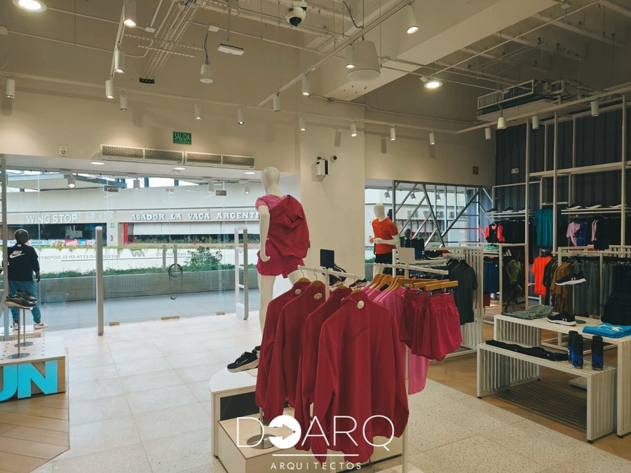 Interior de tienda deportiva