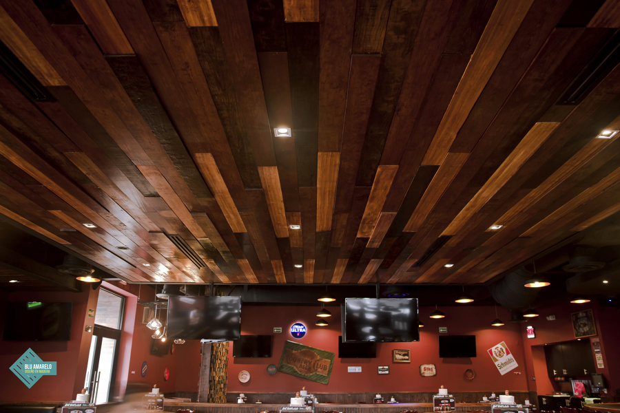 Interior Wing Daddy's