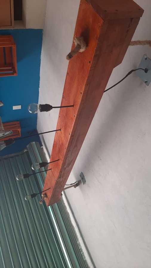 Lampara madera reciclada