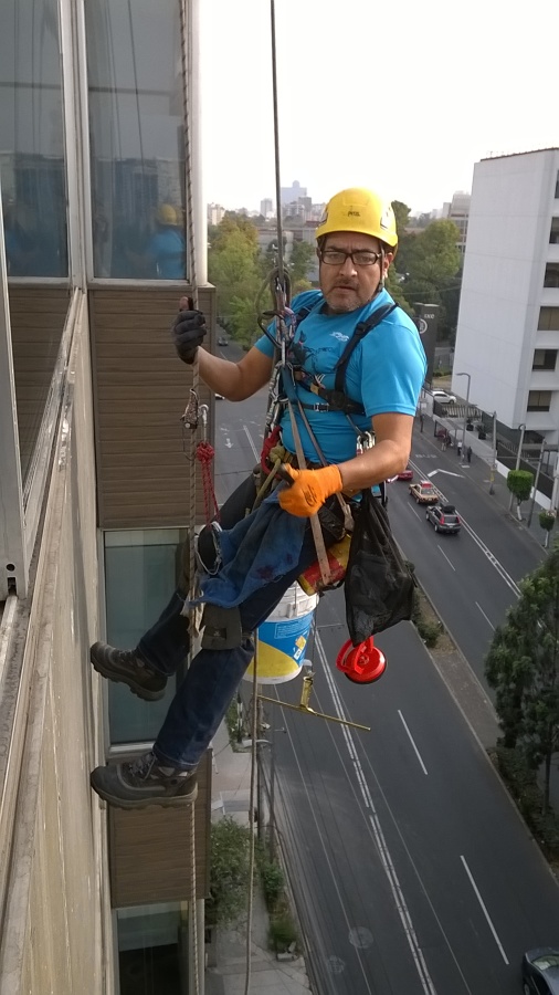 LIMPIEZA DE VDRIOS EN ALTURA