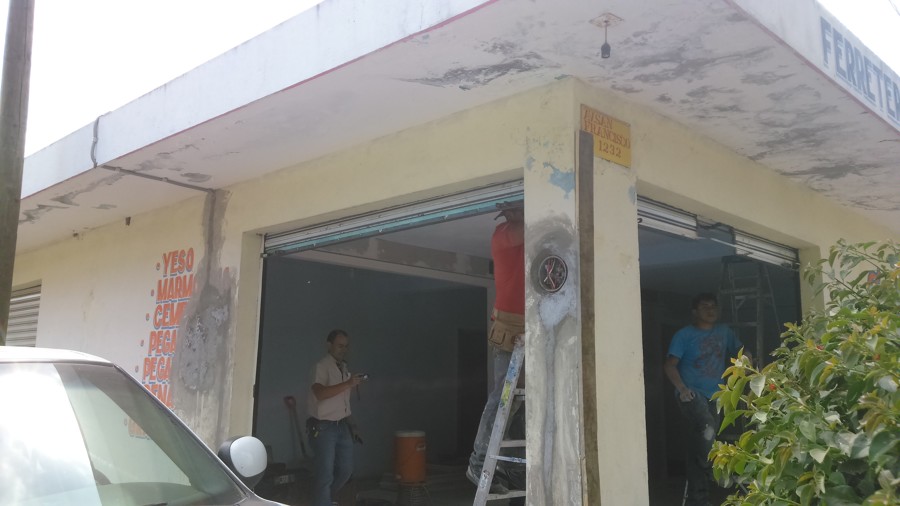 Local comercial en su inicio de remodelacion