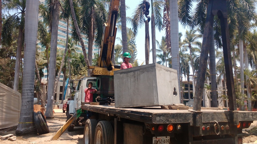 Maniobra para Hincado de Bóveda · CFE BT300B