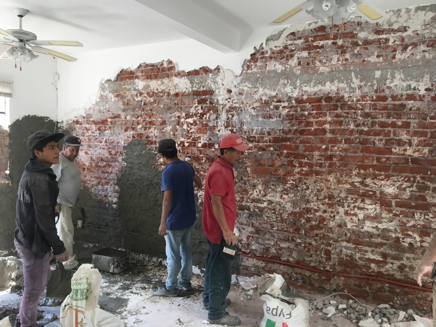 Mantenimiento de aplanados en muros y losas