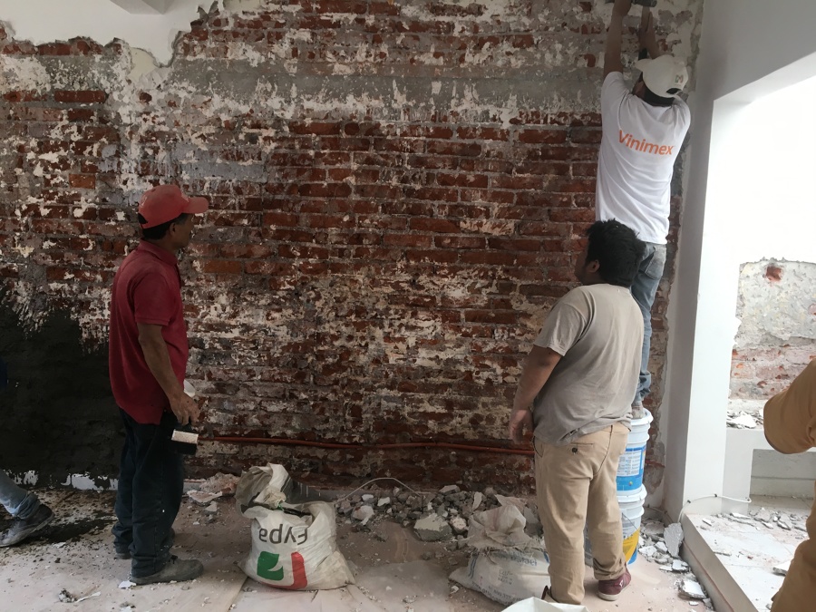 Mantenimiento de aplanados en muros y losas