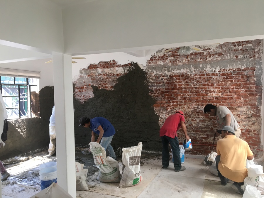 Mantenimiento de aplanados en muros y losas