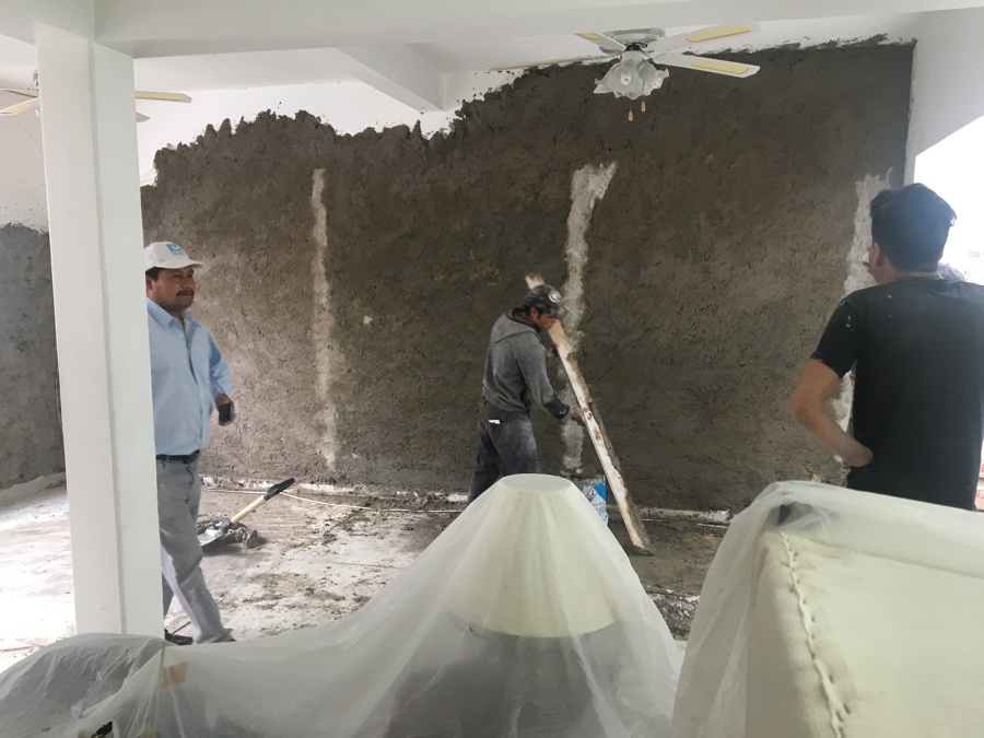 Mantenimiento de aplanados en muros y losas