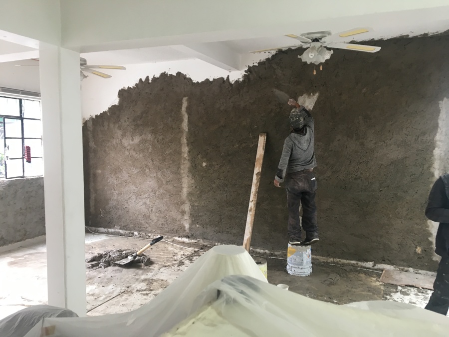 Mantenimiento de aplanados en muros y losas