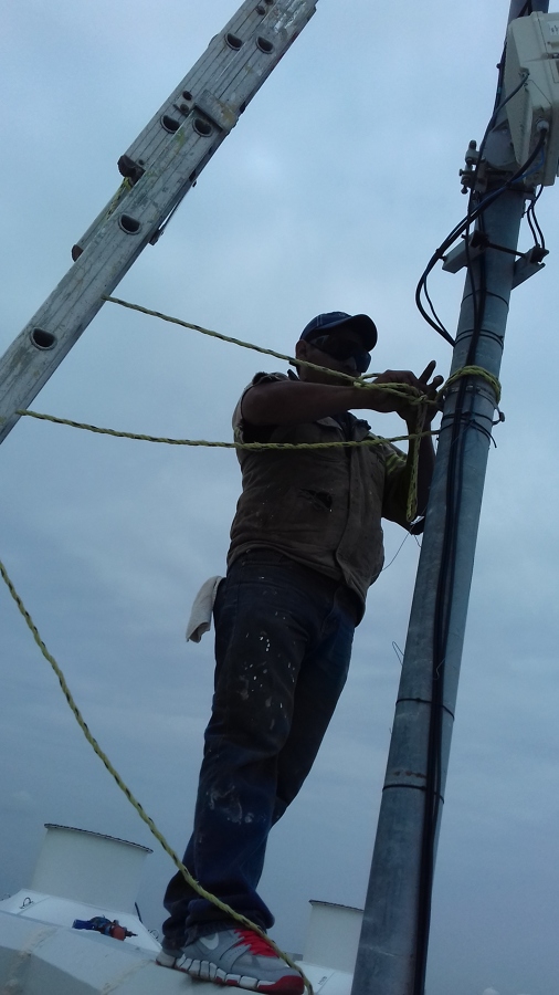 Mantenimiento de pintura a Mastil