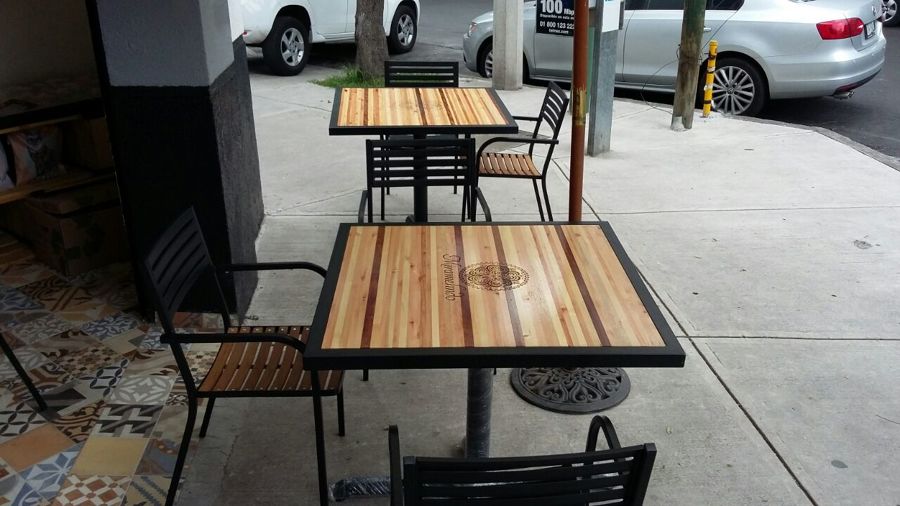 mesas terminadas en exterior