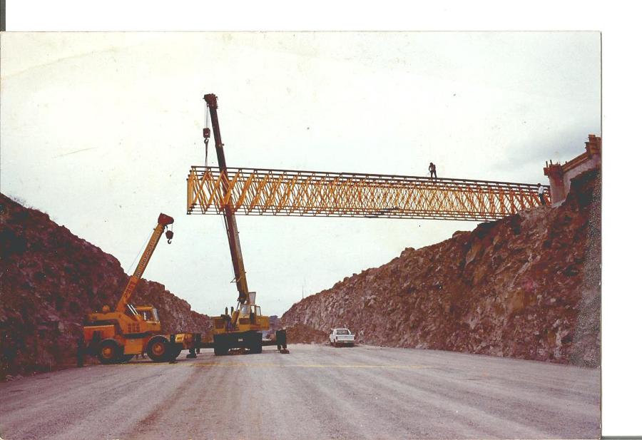 Montaje de la estructura principal Puente Los Chombos