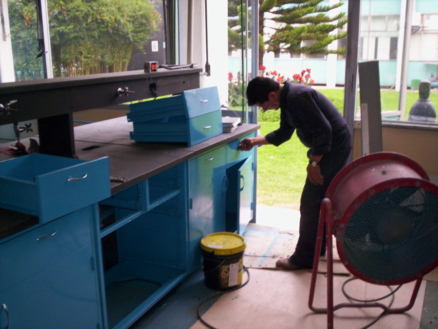 MOVILIARIO DE LABORATORIOS