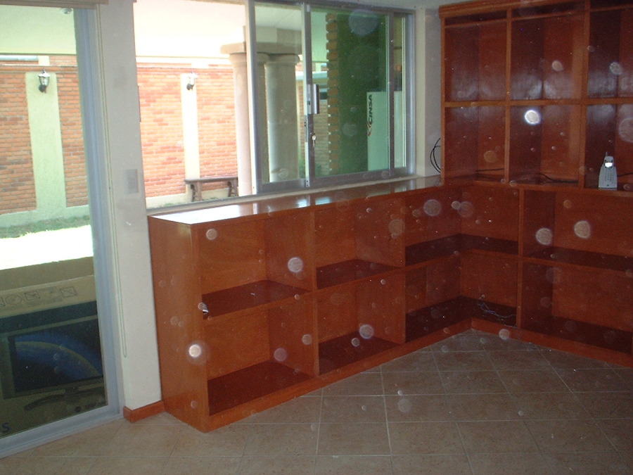 mueble de madera para estudio