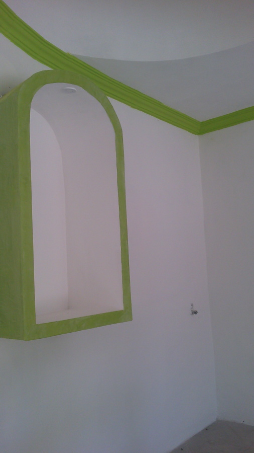 Nicho, molduras y pintura