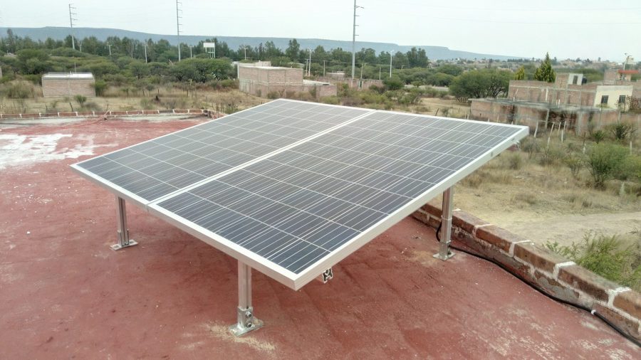 Paneles Solares de Sistema Autónomo Independiente a CFE