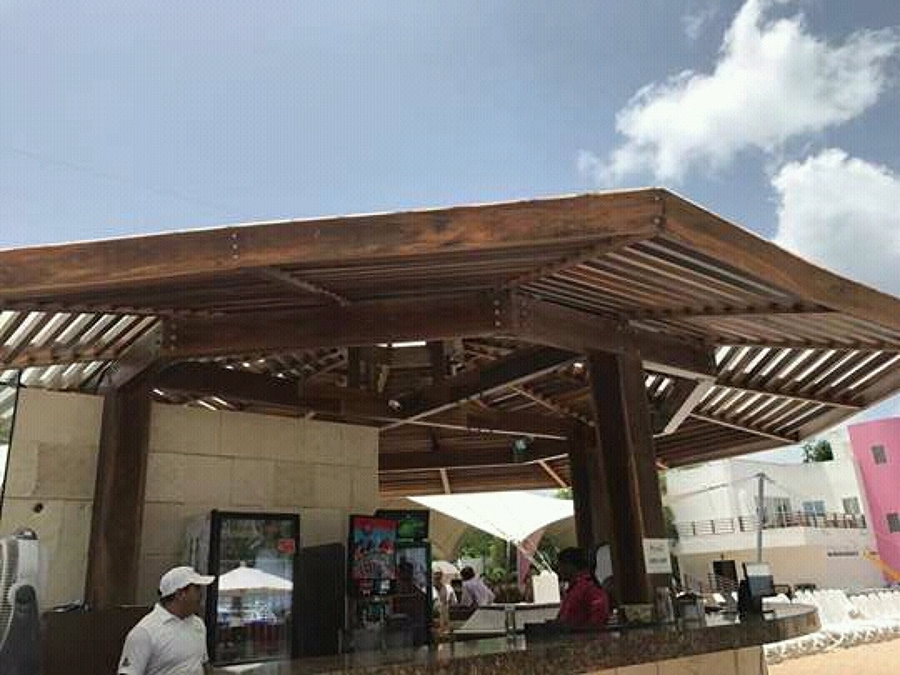 PERGOLA BAR EXTERIOR 2