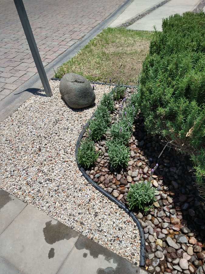 Piedra decorativa y gravilla