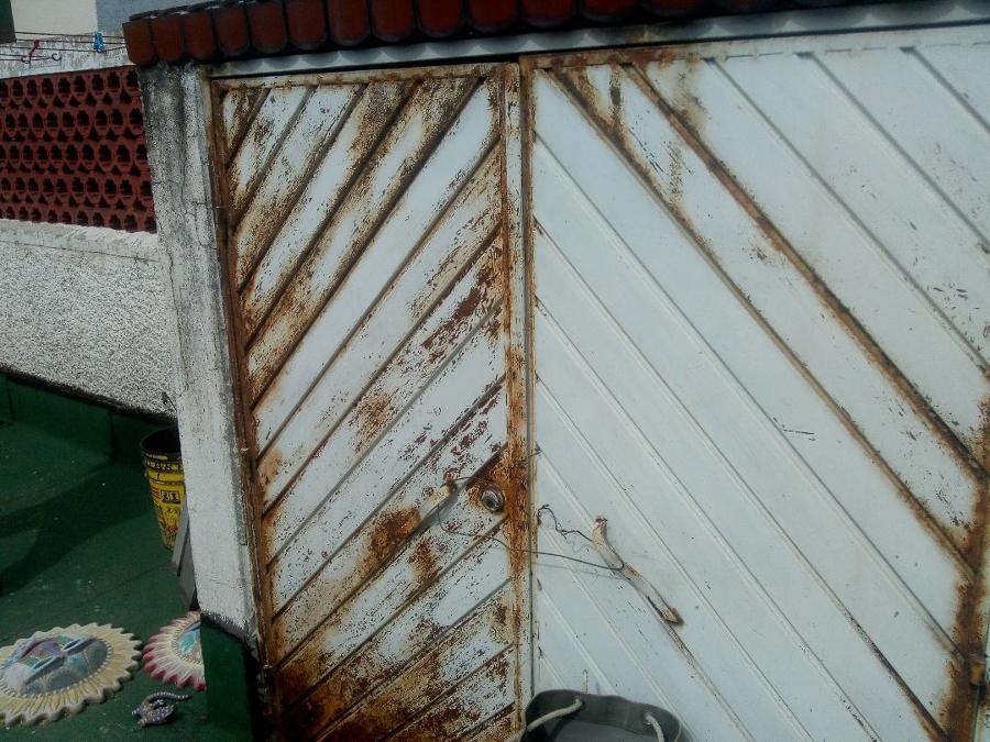 PINTURA DE ESMALTE EN PUERTAS