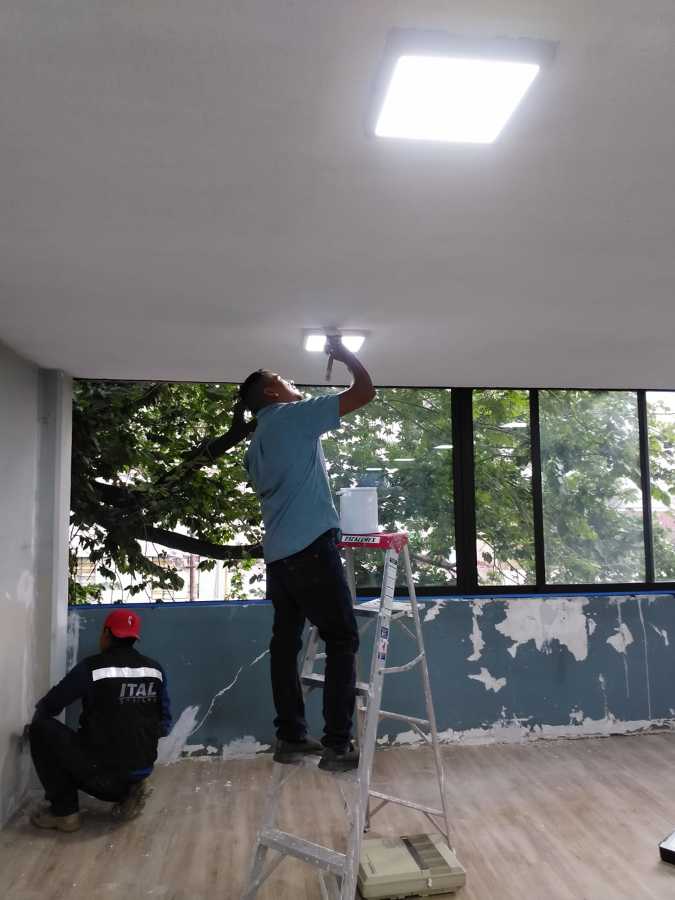 PINTURA DE TECHO Y PAREDES