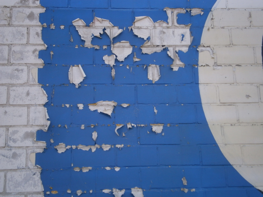 Pintura vieja y desprendida