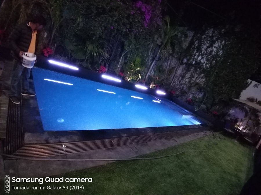 Piscina de noche