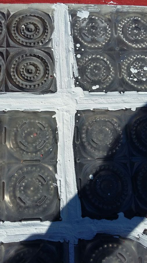 Precapa de sellado de fisuras en junta de tragaluz