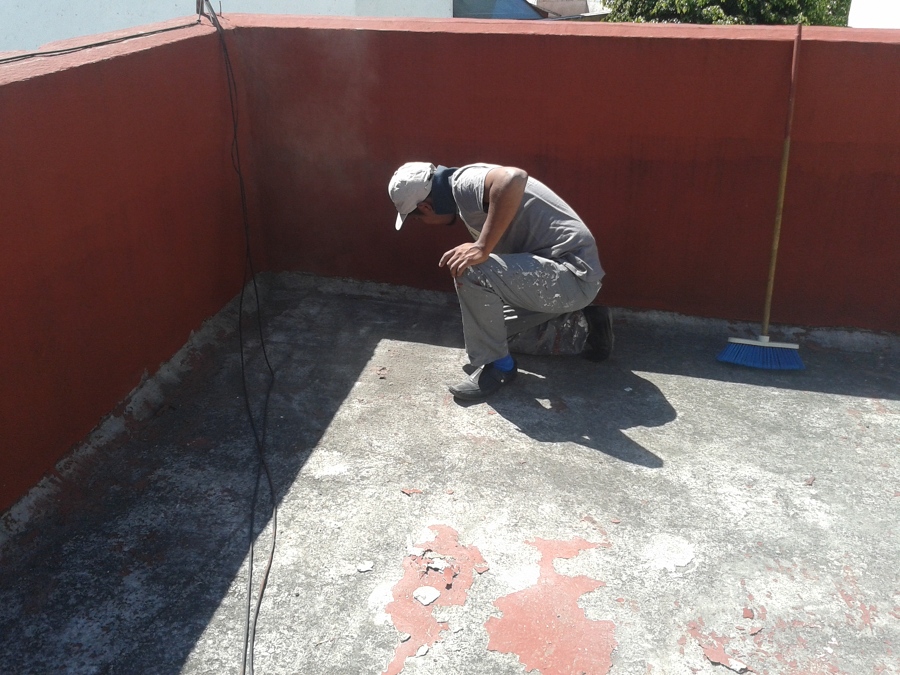 Preparación del área a impermeabilizar.