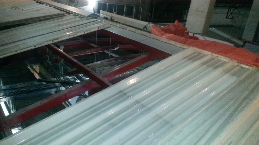 Proceso de instalación de Glamet y lamina acrílica
