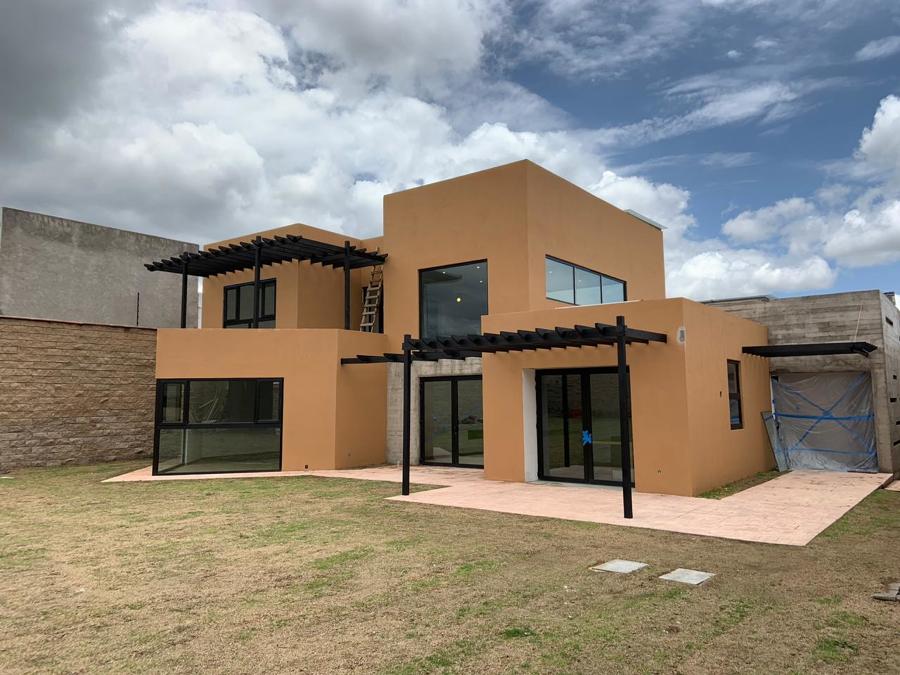 Proyecto y construcción estilo moderno