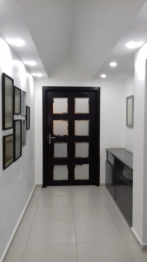 PUERTA DE ALUMINIO DE 6"