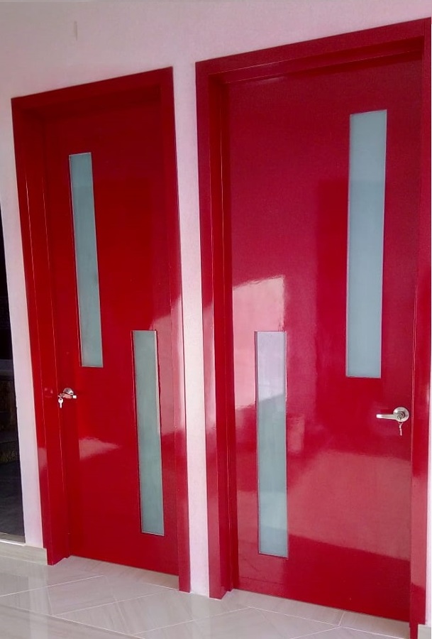 Puerta minimalista
