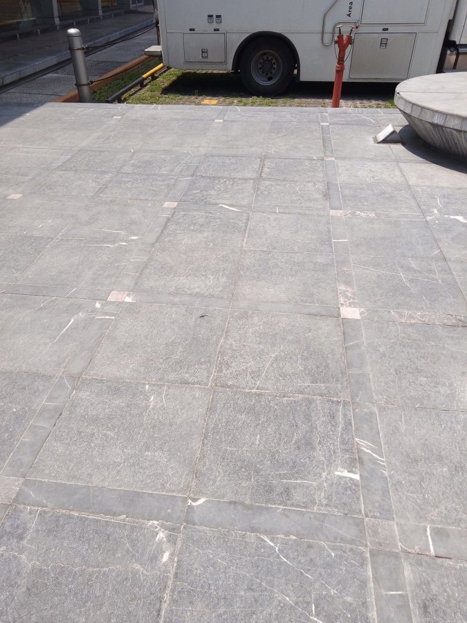 Pulido de piso de mármol