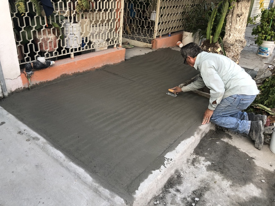 Rayado y acabado de banqueta
