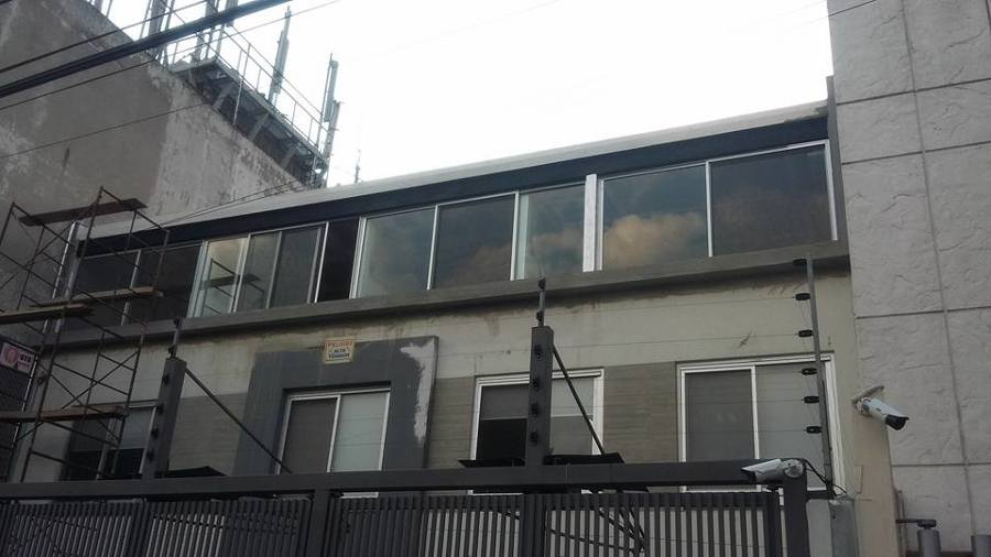 Remodelación 3er. piso aluminio y vidrio