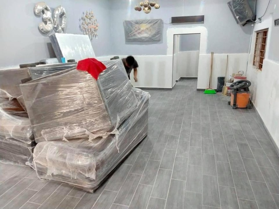 Remodelación de pisos y enchapado de muros